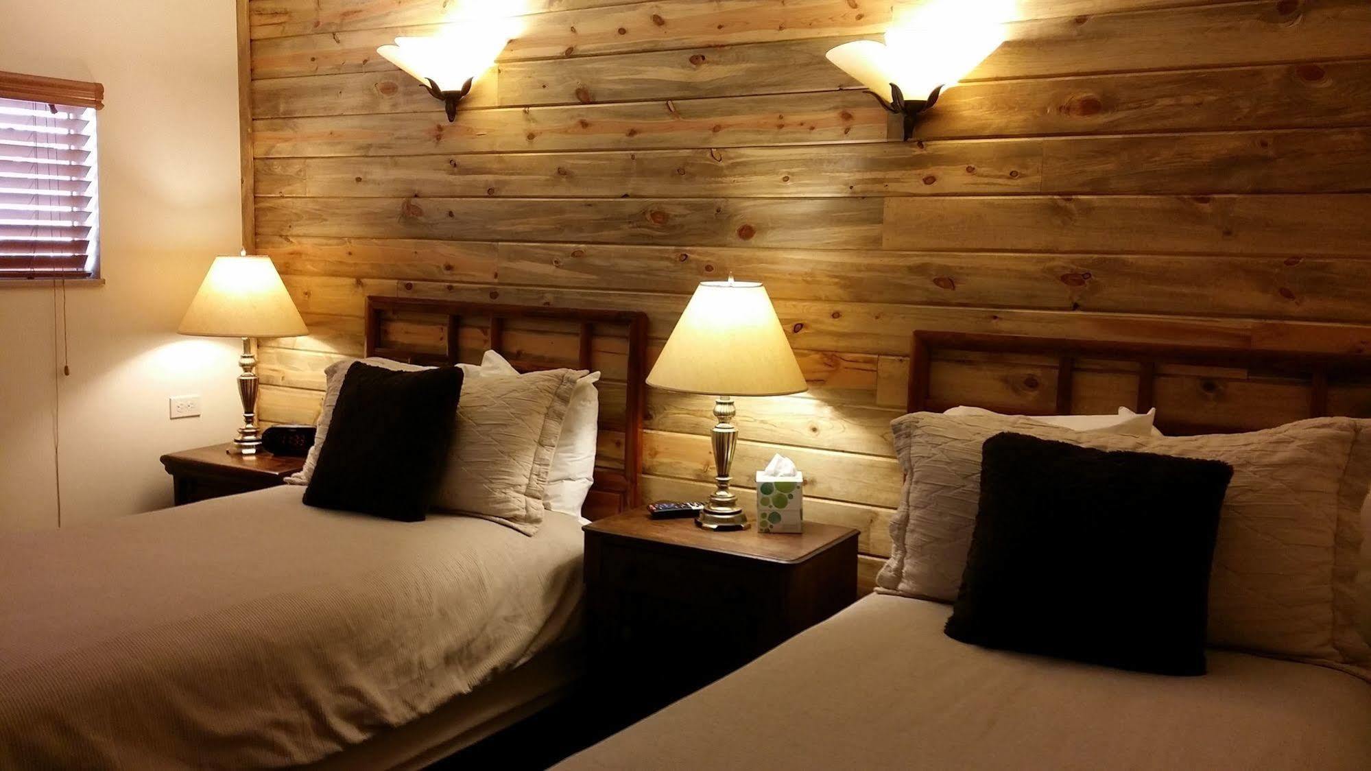 Briar Rose Bed & Breakfast โบลเดอร์ ภายนอก รูปภาพ