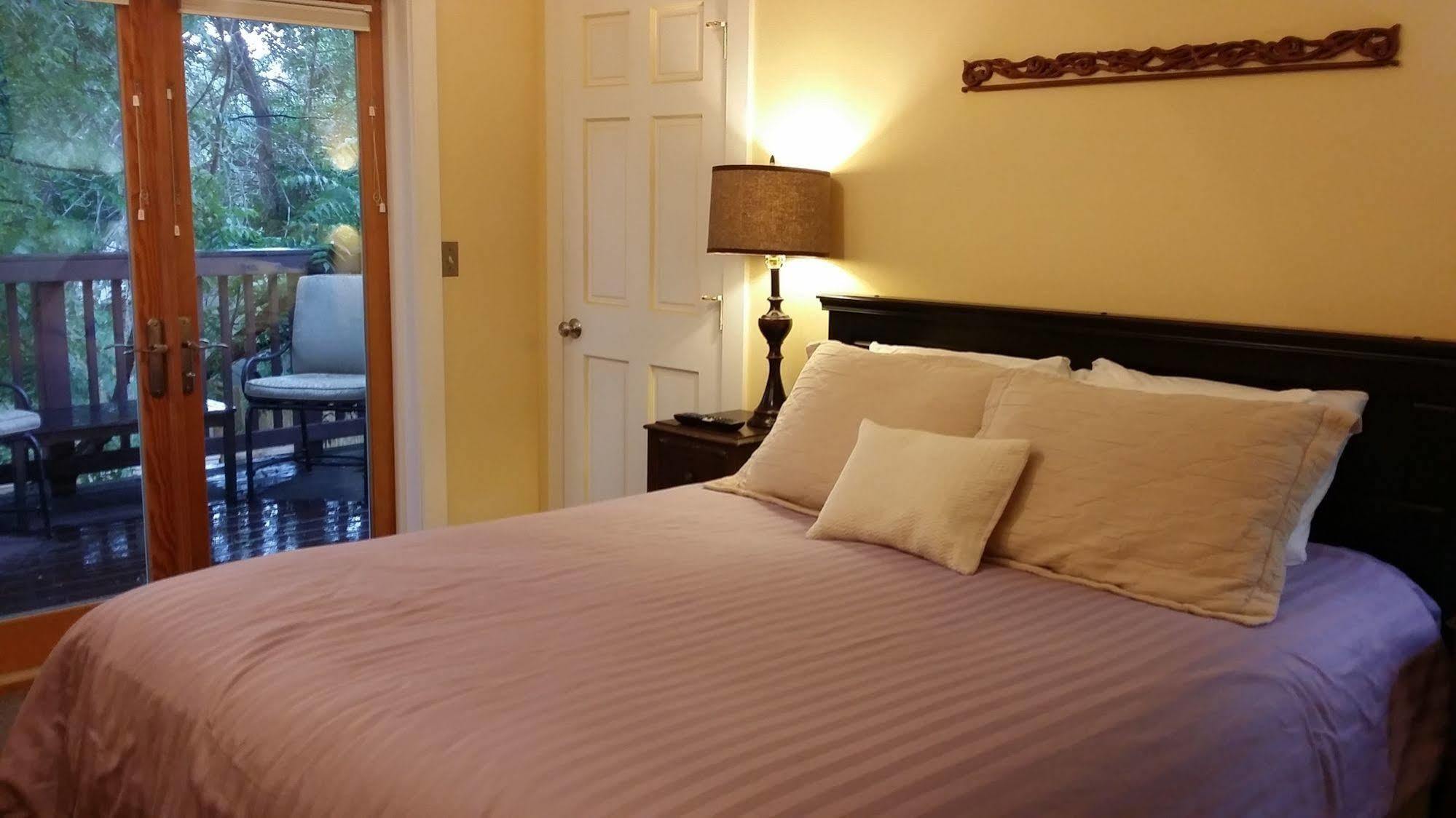Briar Rose Bed & Breakfast โบลเดอร์ ภายนอก รูปภาพ