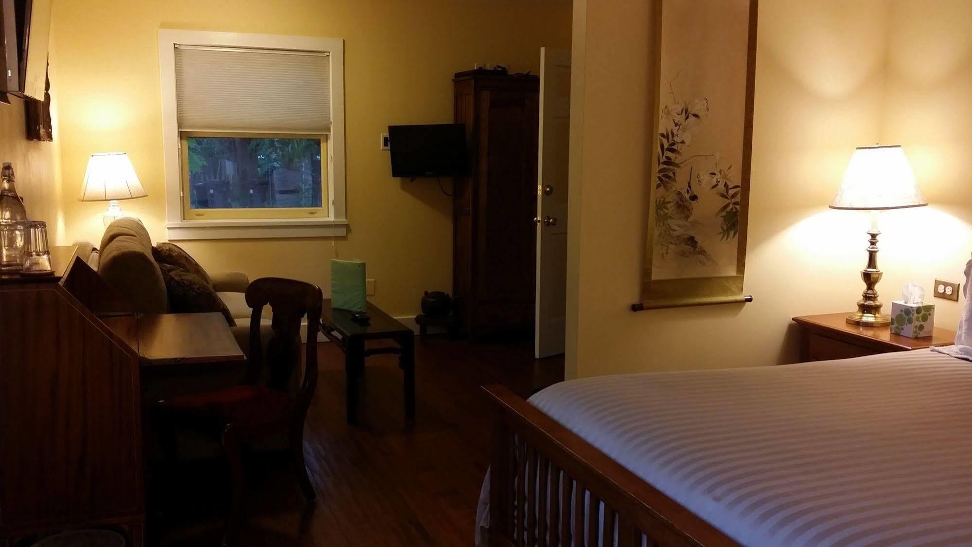 Briar Rose Bed & Breakfast โบลเดอร์ ภายนอก รูปภาพ