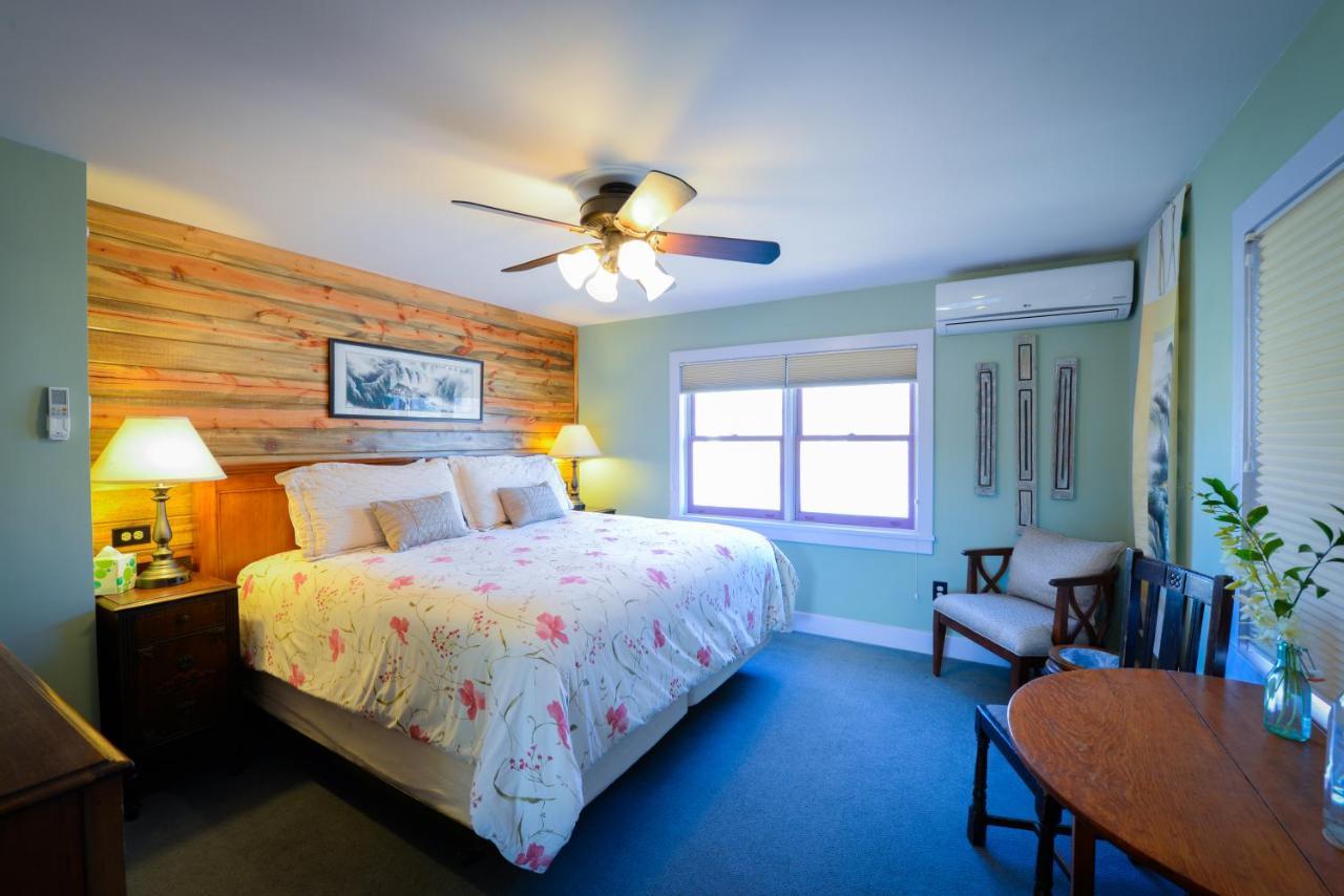 Briar Rose Bed & Breakfast โบลเดอร์ ภายนอก รูปภาพ